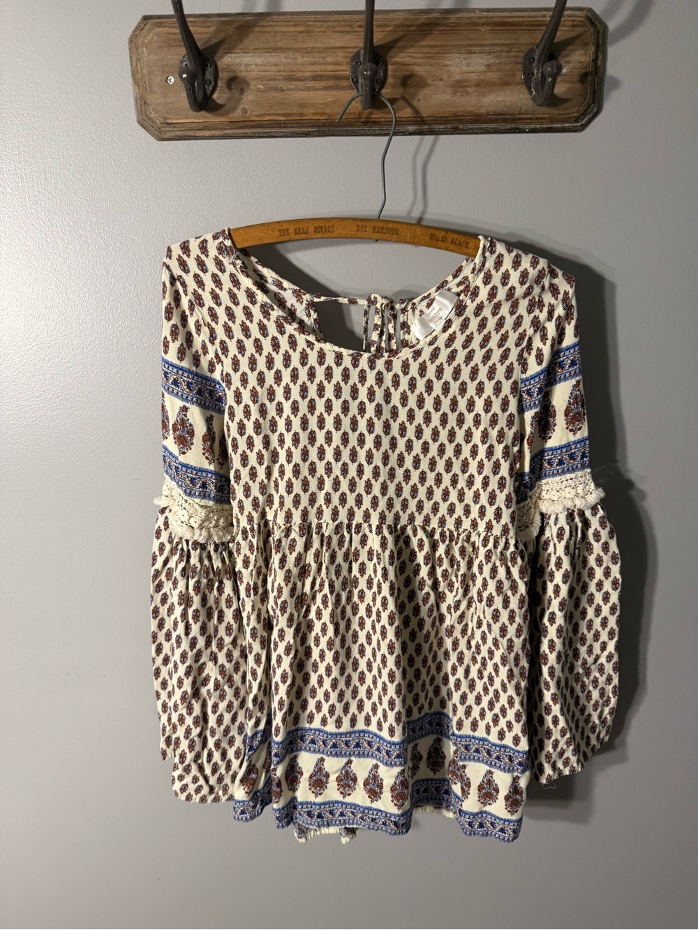 entro Paisley Crochet Bell Sleeve Tie Back Peasant Top